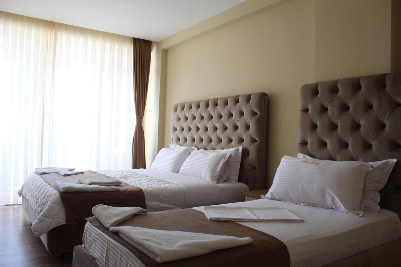 Frojd - Front Hotel Shëngjin