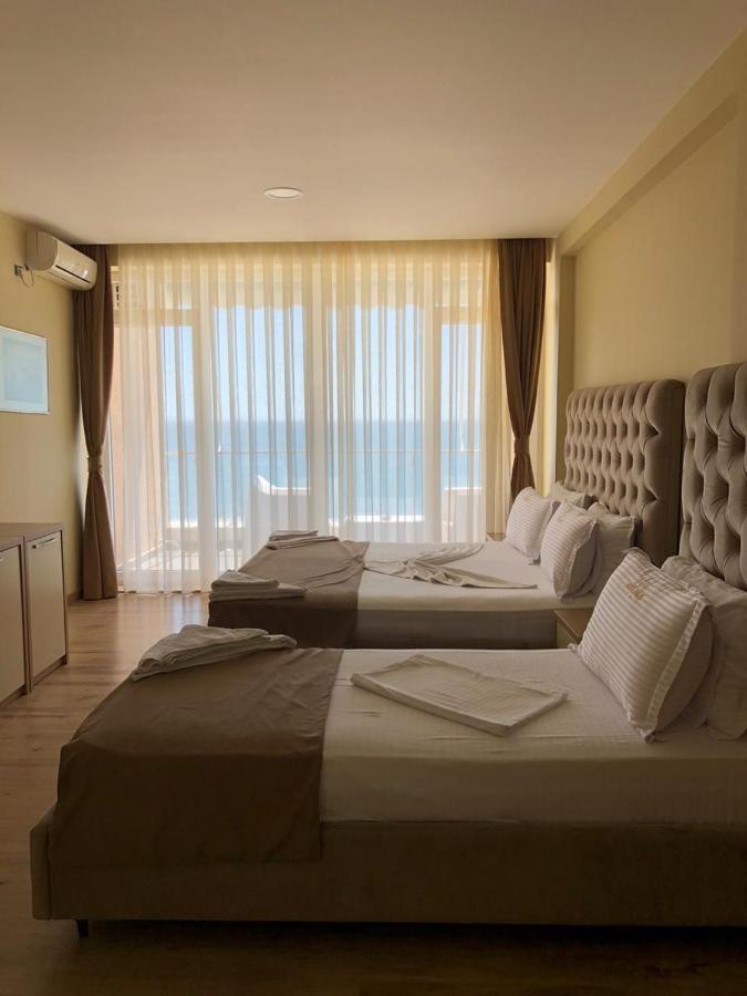 Frojd - Front Hotel Shengjin